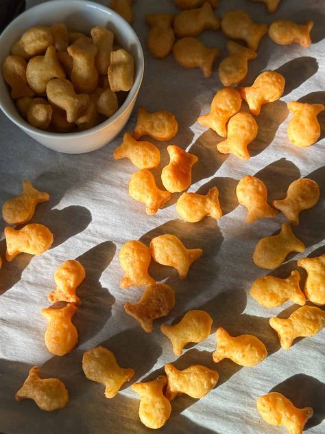 Sourdough Cheddar Crackers - Foragers of Happiness Sourdough Shortbread, Apocalypse Prepping, Cheddar Crackers Recipe, Dallas Food, Discard Recipe, Fish Crackers, Cheddar Crackers, Sourdough Recipe, Fish Cookies