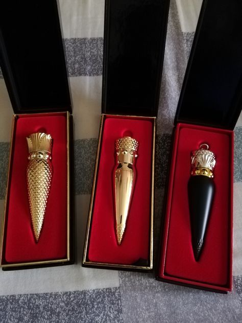 Louboutin Lipstick, Christian Louboutin Lipstick, Red Louboutin, Best Classic Cars, Christian Louboutin Heels, Red Paint, Lipsticks, Kpop Idol, Beauty Tools