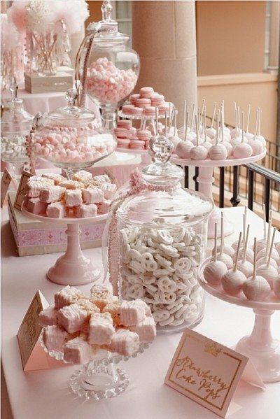 Floral Centerpiece For Round Table, Dessert Table Backdrop Ideas, Sweet Table Wedding, Candy Bar Wedding, Shower Desserts, Candy Cart, Sweet Party, Quince Ideas, Baby Shawer