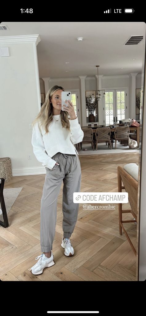 Female Coaching Outfits, Pe Coach Outfit, Physical Therapy Student Outfit, Physical Therapy Outfit, Pe Fits, Nurse Practitioner Outfits, Pe Teacher Outfits Female, Gym Teacher Outfits, Pe Teacher Outfits