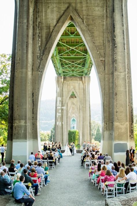 8 Stylish & Small Wedding Venues in Portland, Oregon - WeddingWire Oregon Wedding Venues, Small Wedding Venues, Portland Wedding Venues, Portland Style, Wedding Venues Oregon, Wedding Venues Indoor, Smallest Wedding Venue, Portland Oregon Wedding, Inexpensive Wedding Venues