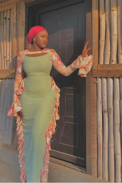 African Dress Styles For Ladies, Modest Gown Styles, Trending Ankara Gowns 2024, Fitting Dresses Classy, Silk Material Gown Styles In Nigeria, Materials Styles For Ladies In Nigeria, Chic Dresses Classy Party, Sweatpants Outfit Casual, Adire Styles For Ladies