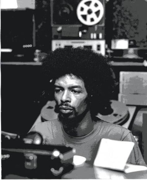 Gil-Scott Heron Heron Photography, Heron Photo, Arte Jazz, Gil Scott Heron, Funk Music, Jazz And Blues, Jazz Artists, Soul Funk, Smooth Jazz