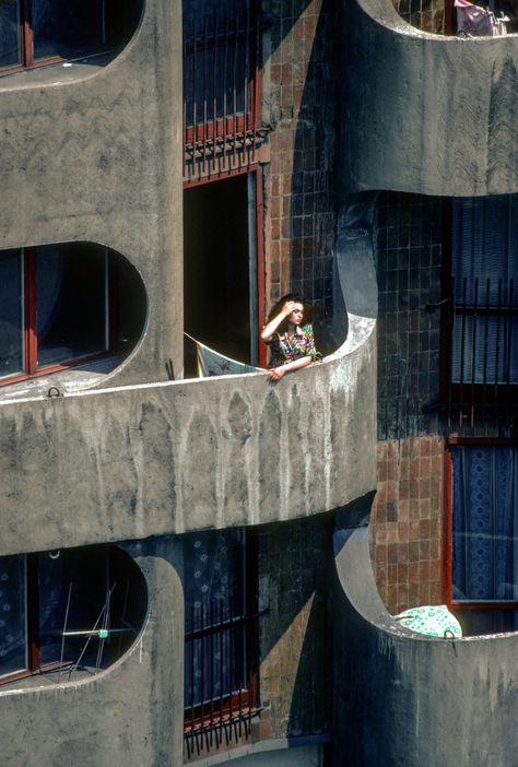 Brutalism Architecture, Brutalist Buildings, Commercial Complex, Living Modern, Brutalist Architecture, Wroclaw, 판타지 아트, Brutalism, Blender 3d