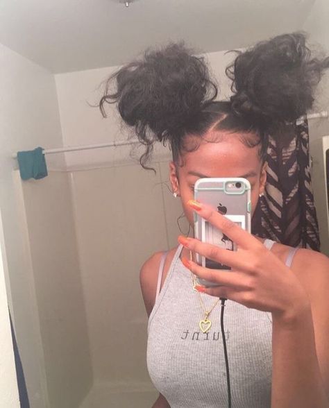 Edges Hair, Messy Buns, Pinterest Hair, Natural Hair Styles Easy, Hair Laid, Penteado Cabelo Curto, Baddie Hairstyles, Grunge Hair, Twist Hairstyles