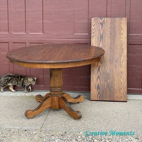 You know I love reloving dining tables and here is another one I intended to do for our home but after sharing the finished results it too was soon sold. I love old pedestal tables that go from round to oval. So when I saw this classic oak round pedestal table with leaf, yes please! After a good deep cleaning and repairs, The top of the dining table was lightly sanded with a sanding sponge and wiped well.To refresh the dark stained top I used the last of the discontinued… Pedestal Dining Table Makeover, Farmhouse Dining Table Makeover, Pedistal Table, Pedestal Table Makeover, Farmhouse Pedestal Table, Pedestal Kitchen Table, Round Oak Dining Table, Round Pedestal Table, Pedestal Tables