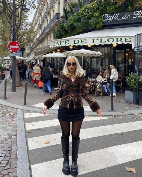 GRACE SHADRACK 🍒⚡️🦋 on Instagram: “paris I <3 you already” Winter Europe Outfits Street Style, 90s Winter Fashion, Grace Shadrack, Paris Aesthetic Fashion, Paris Winter Outfits, Paris Trip Outfits, Italy In October, Paris Lookbook, European Fall