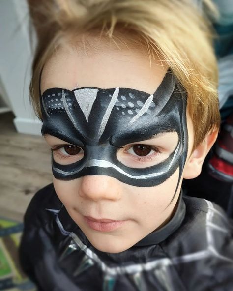 Laurie Lloyd on Instagram: “Black panther #facepaint #facepainter #superherofacepaint #blackpantherfacepaint” Shuri Black Panther Face Paint, Face Paint Black Panther, Black Panther Face Paint, Black Spiderman Face Paint, Superhero Face Paint Easy, Face Paint Superhero, Black Panther Face, Black Panther Superhero, Superhero Face Painting