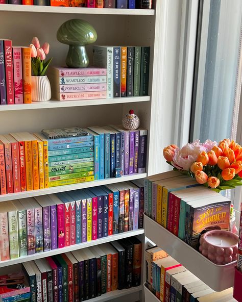 Lil bookshelf tour 🫶🏻💓🏹🌿 QOTD: how do you organize your books? (Author/ genre/ colour/ vibes?) . . . . #bookshelf #bookshelfdecor #bookshelfie #books #reader #bookaesthetic #beautifulbooks #prettybooks #aestheticbooks #bookstack How To Organize Bookshelves, Readers Bedroom, Decorated Bookshelves, Book Corner Ideas Bedroom, Bookshelf Goals, Bookshelf Tour, Clean Room Motivation, Dream Home Library, Romance Books Worth Reading