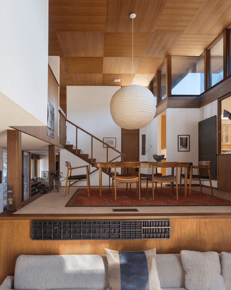 Inside the Spanner Residence designed by architect Rex Lotery. #midcentury Modern 1960s Home, 70s Aesthetic Interior Design, 70’s Interior Design, Ray Kappe, Mid Century Modern Architecture, Midcentury Interior, 70s House, 1960s Home, Mcm House