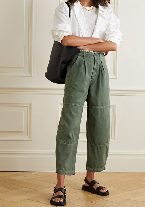 Khaki Aesthetic, Cargo Trousers Outfit, Alex Riviere, Baby And Me, Khaki Pants Outfit, Khakis Outfit, Trouser Outfit, Khaki Cargo Pants, Khaki Trousers