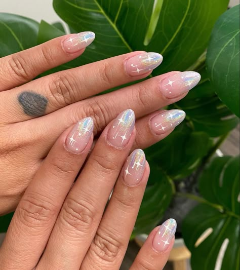 Irridecent Design Nails, Opal Nail Designs, Disco Ball Nails, Europe Nails, Winter Nail Design, Disco Nails, Eye Nail Art, Holo Nails, Nail Design Ideas