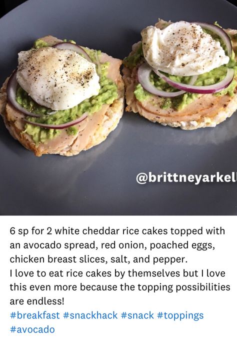 White Cheddar Rice Cake Toppings, White Cheddar Rice Cake Recipes, Cheddar Rice, Rice Cakes Toppings, Rice Cake Recipes, Avocado Spread, Snack Hacks, White Cheddar, Rice Cakes