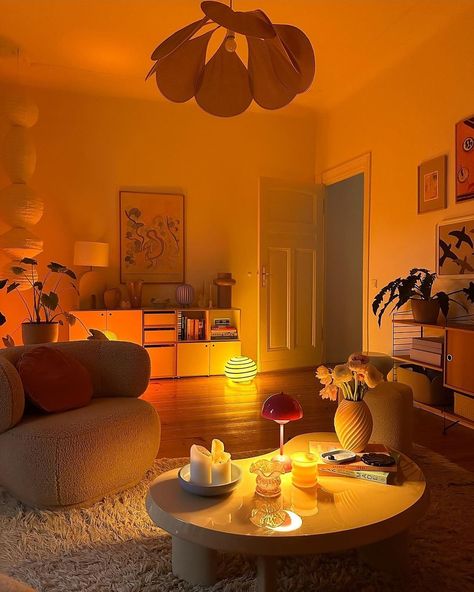 CHASITY LONDYN (@ChasityLondyn) on X School Bedroom, Lighting Living Room, Big Light, Dream Apartment Decor, Future Apartment Decor, Living Room Decor Cozy, Apartment Decor Inspiration, Dream Apartment, Room Makeover Bedroom