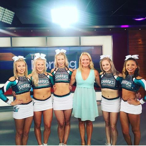 jenna, knoxy, horch, becca, l.a. great white sharks🦈 they're amazing Cheer Sport Great White Sharks, Great White Sharks Cheer, Cheerleading Pics, Cheer Team Pictures, Cheer Photos, Cheer Photography, Cheer Things, Allstar Cheerleading, Cheerleading Cheers