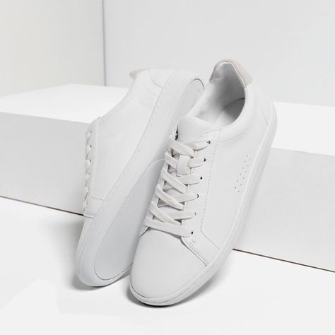 Zara Plimsolls With Laces ($40) ❤ liked on Polyvore featuring shoes, sneakers, white, plimsoll shoes, canvas sneakers, white sneakers, white shoes and zara trainers White Plimsolls, Sneakers Outfit Work, Lace Sneakers, Women Shoes Online, Zara White, Lace Up Sneakers, Trendy Sneakers, Sneakers Grey, Best Sneakers