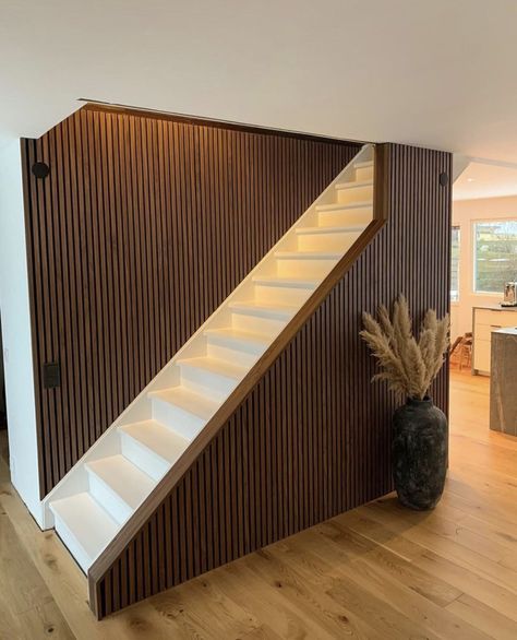 Half Wall Staircase, Wood On Wall, Under Stair, Soup Homemade, Staircase Design Modern, Stairs Design Interior, Small Space Interior Design, Stair Wall, Under Stairs Cupboard