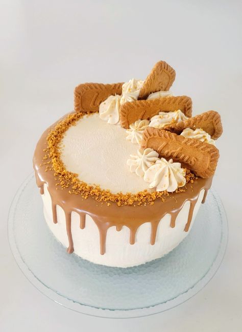 Birthday Cake Biscoff, Biscoff Drip Cake, Biscoff Cake Design, Lotus Biscoff Cake Design, Lotus Birthday Cake, Lotus Cake Design, Biscoff Cake Decoration, Biscoff Birthday Cake, Biscuit Cake Decoration