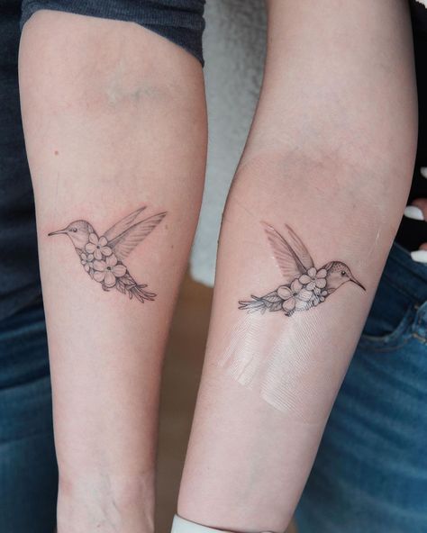 88 Mother Daughter Tattoos - Matching Tattoo Ideas | 88 Mother Daughter Tattoos Are you trying to get your mama inked? Check out these adorable mother daughter tattoos for inspiration. Lifestyle Matching Hummingbird Tattoos, Mum And Daughter Tattoo, Mommy Daughter Tattoos, Hummingbird Tattoos, Mother Tattoos For Children, Best Friend Matching, Mom Daughter Tattoos, Couples Tattoo Designs, Mother Tattoos