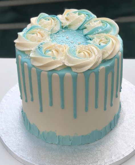 Butter Cream Cake, Wish You Happy Birthday, Birthday Cake Decorating Ideas, Mini Torte, Elegant Birthday Cakes, Simple Cake Designs, Cake Decorating Piping, Creative Cake Decorating, Cake Decorating Frosting