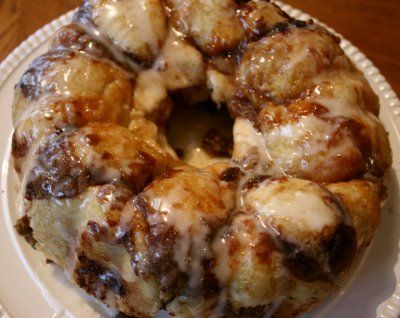 land of nod cinnamon rolls ( make night before then bake in morning. So easy and yummy. A holiday tradition Holiday Baking Christmas, Breakfast Shakes, Christmas Morning Breakfast, Creative Recipes, Land Of Nod, Weekend Breakfast, No Cook Desserts, Christmas Breakfast, Christmas Cooking