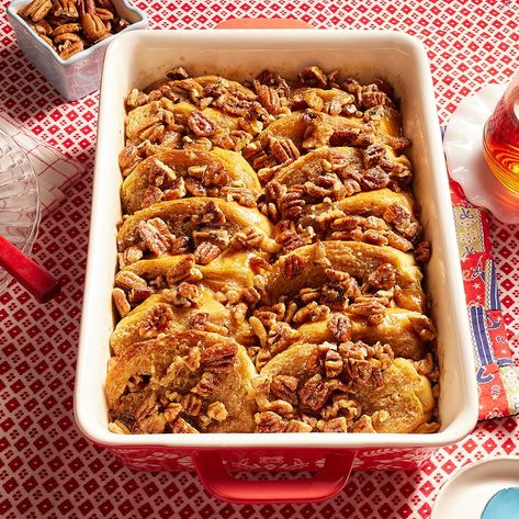 pecan pie french toast casserole recipe Pecan Pie French Toast, Pecan French Toast, Baked Pumpkin Oatmeal, Delicious Breakfast Casserole, Baked French Toast Casserole, French Toast Casserole Recipes, Pie Tops, French Toast Bake, French Toast Casserole