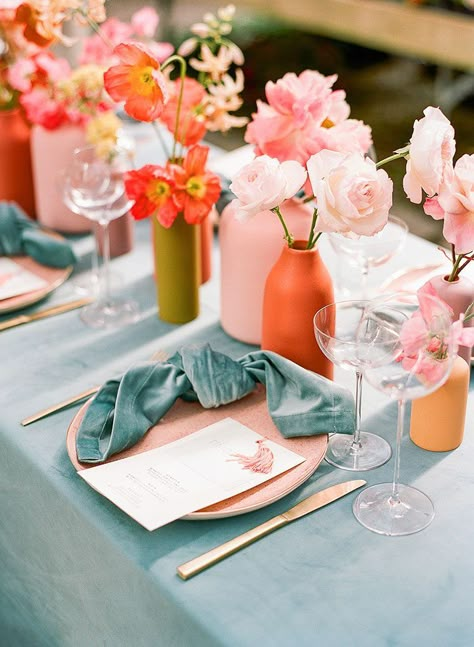 Brides Table, Wedding Table Designs, Tafel Decor, Summer Bride, Wedding Sparrow, Greenhouse Wedding, 2022 Wedding, Coral Wedding, Brunch Wedding