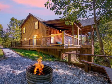 Waccabuck Lodge | Hocking Hills Vacation Rental | Buffalo Cabins and Lodges – Buffalo Cabins and Lodges Hocking Hills Ohio Cabins, Hocking Hills Ohio, Shipping Container Cabin, Container Cabin, Hocking Hills, Honeymoon Suite, Wrap Around Deck, Side Deck, Vacation Cabin