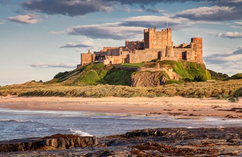 Bamburgh Castle, Northumbria, UK Bamburgh Castle, Marie Stuart, Northumberland England, Northumberland Coast, Castles In England, The Last Kingdom, Iconic Buildings, England And Scotland, Destination Voyage