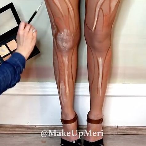 How to Easily Contour Your Legs With Makeup: The idea of leg contouring has been a buzzy trend for some time now. Body Contouring Makeup, Leg Contouring, How To Contour Your Face, Leg Makeup, Body Contour, The Body Book, Best Eyebrow Products, Makeup Eyes, Body Makeup