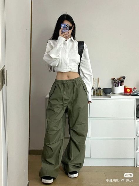 Aesthetic Korean Fashion, Dance Style Outfits, Cargo Pants For Women, Korean Outfit Street Styles, Aesthetic Korean, Pants Baggy, Practice Outfits, Korean Casual Outfits, Tomboy Outfits