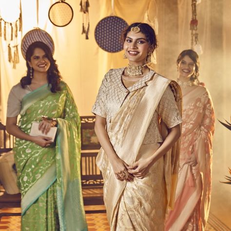 Looking for Premium Sarees Online? Try Taneira Online! Traditional Indian Wear For Women, Indian Wear For Women, Women Ethnic Wear, Chanderi Saree, Latest Saree, Dulhan Mehndi, Pearl Rings, Dulhan Mehndi Designs, Silk Ikat