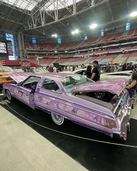 Cars Streaks, Purple Low Rider, Lowrider Cars Old School, Low Rider Cars, Low Riders Cars, Pink Lowrider, Vw Minibus, Lowrider Model Cars, Kawasaki Bikes