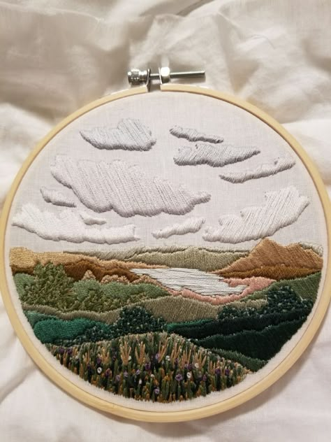 Large Embroidery Hoop Ideas, Artsy Hobbies, Mia Tattoo, Sophia Lauren, Embroidered Landscapes, Embroidered Painting, Embroidery Landscape, Landscape Embroidery, Peacock Embroidery Designs