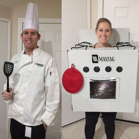 DIY - Bun in the Oven with baker Halloween costume Baker Halloween Costume, Creepy Halloween Diy, Diy Halloween Couples, Easy Last Minute Costumes, 9 Months Pregnant, Chef Costume, Pregnancy Costumes, Last Minute Costume, Gingerbread Party