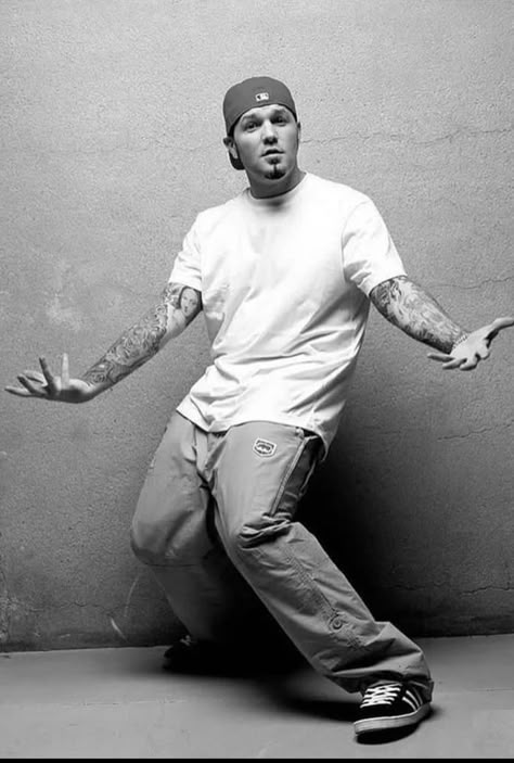 Fred durst black and white posing Limp Biscuit, Skater Guy, Wes Borland, Fred Durst, Metal Board, Perspective Drawing Lessons, Bald Man, Limp Bizkit, God Help Me