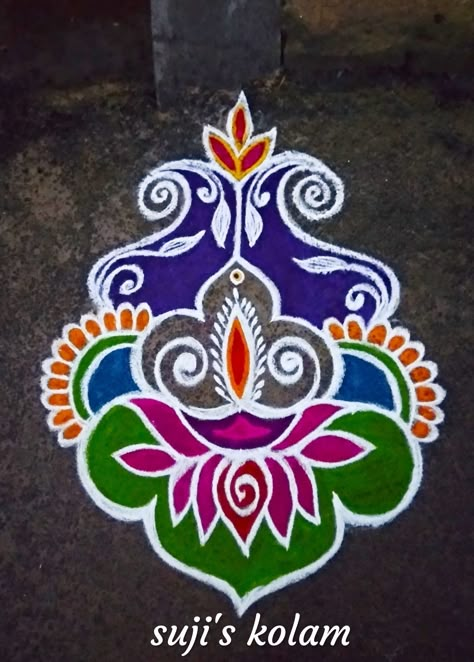 Muggulu Design Simple, Alpona Design, Rangoli Simple, Easy Rangoli Designs Diwali, Rangoli Side Designs, Rangoli Colours, Simple Rangoli Designs Images, Simple Rangoli Border Designs, Rangoli Patterns