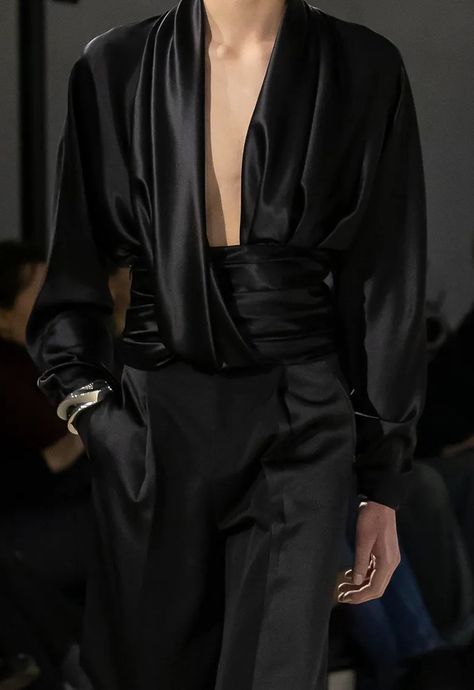 Saint Laurent Fall 2023, Fall 2023 Menswear, Elegante Casual, Fashion Inspiration Design, Black Suit, Mode Inspo, Suit And Tie, Fall 2023, Character Outfits