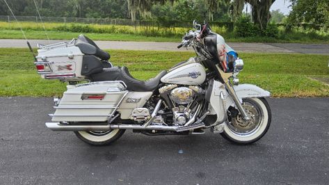 2005 Harley-Davidson® FLHTCU/I Electra Glide® Ultra Classic® for Sale in Wildwood, FL (Item 1302458) Big Bear Choppers, Harley Davidson Electra Glide, Electra Glide Ultra Classic, Ultra Classic, Electra Glide, Indian Motorcycle, Big Bear, Harley Davidson Motorcycles, Motorcycles For Sale