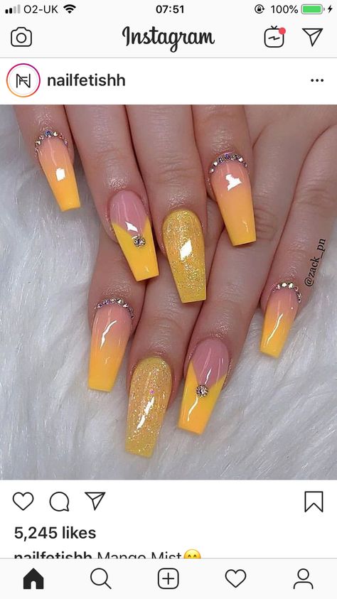 Yellow Coffin Nail Ideas, Nail 2023 Summer, Easy Summer Nails, Summer Nails Coffin, Nail 2023, Yellow Nails Design, Nail Designs Glitter, Yellow Nails, Nails Coffin