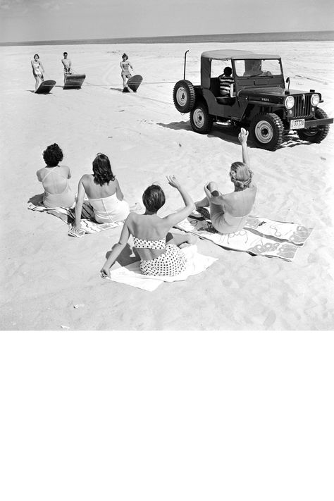 Beach / Beautiful Vintage Photos of the Hamptons Yacht Lifestyle, Advertising Archives, South Hampton, Truman Capote, Sand Surfing, Jasper Johns, Jeep Willys, American Road Trip, Travel Channel