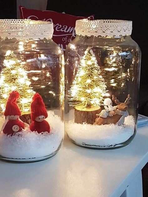 Fun Christmas Crafts For Kids, Mason Jar Christmas Crafts, Crafts With Glass Jars, Christmas Tree Beads, Christmas Crafts For Kids To Make, Unique Christmas Decorations, Fun Christmas Crafts, Christmas Mason Jars, Mason Jar Crafts Diy