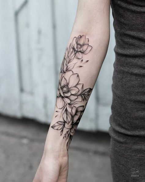 Boomerang Tattoo, 27 Tattoo, Forearm Flower Tattoo, Tattoo Diy, Wrap Tattoo, Small Forearm Tattoos, Inspiration Tattoos, Tattoos Geometric, Forearm Tattoo Women