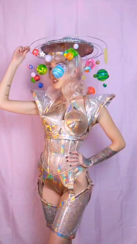 Retro Space Aesthetic Outfit, Out Of Space Costumes, Planets Costume, Planet Her Aesthetic, Space Girl Aesthetic, Galactic Party Outfit, Space Inspired Outfits, Space Outfit Aesthetic, Halloween Costume Ideas Funny