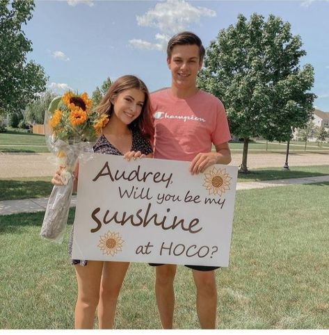 Will You Be My Sunshine At Hoco, Promposal Ideas, Prom Proposals, Dance Proposal, High School Dance, Hoco Proposals, Prom Proposal, School Dance, School Dances