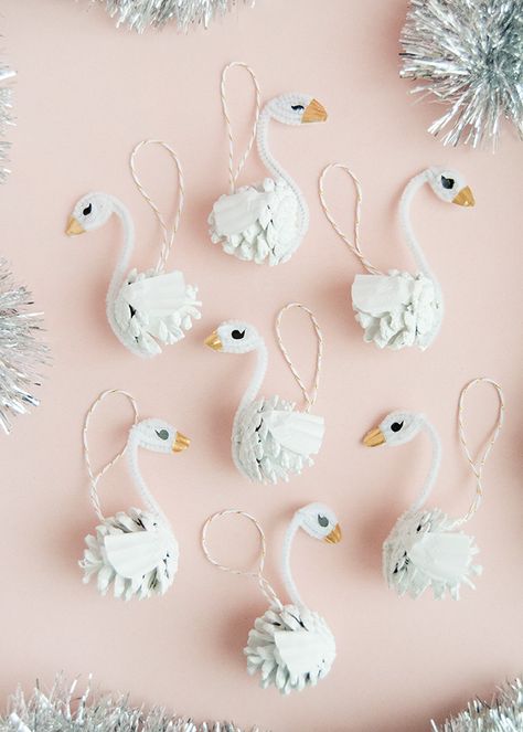 Pinecone Swan Ornaments ⋆ Handmade Charlotte Swan Ornaments, Christmas Shells, Diy Baubles, Folk Art Acrylic Paint, Christmas Whimsy, Winter Whimsy, Sandy Claws, Library Crafts, Turkey Crafts