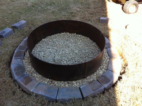 fire pit complete instructions with lots of pictures Metal Fire Pit Ring, Fire Pit Plans, Make A Fire Pit, How To Build A Fire Pit, Easy Fire Pit, Fire Pit Materials, Outdoor Fire Pit Designs, Fire Pit Ring, Fire Pit Landscaping