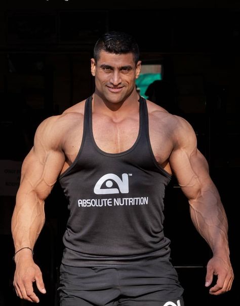 Bodybuilding Tank Top, Bodybuilders Men, Big Muscles, Big Guys, Men's Muscle, Oh Yeah, Muscular Men, Attractive Guys, South Asia