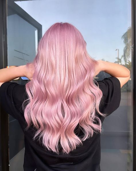 Hair Colours Ideas, Periwinkle Hair, Baby Pink Hair, Hair Levels, Arctic Fox Hair Color, Fox Hair, Frosé, Lilac Hair, Permanent Hair Dye