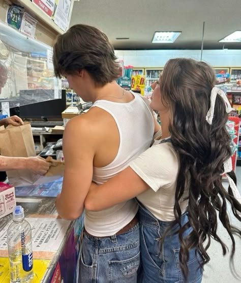 Teenage Love, Girl With Brown Hair, My Kind Of Love, The Love Club, Best Friends Aesthetic, Relationship Goals Pictures, Cute Couple Selfies, Brunette Girl, Cute Relationship Goals